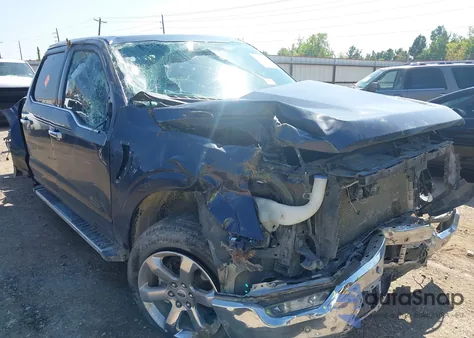 2022 Ford F-150 Lariat z USA, uszkodzony, nr VIN 1FTFW1E83NFB69995